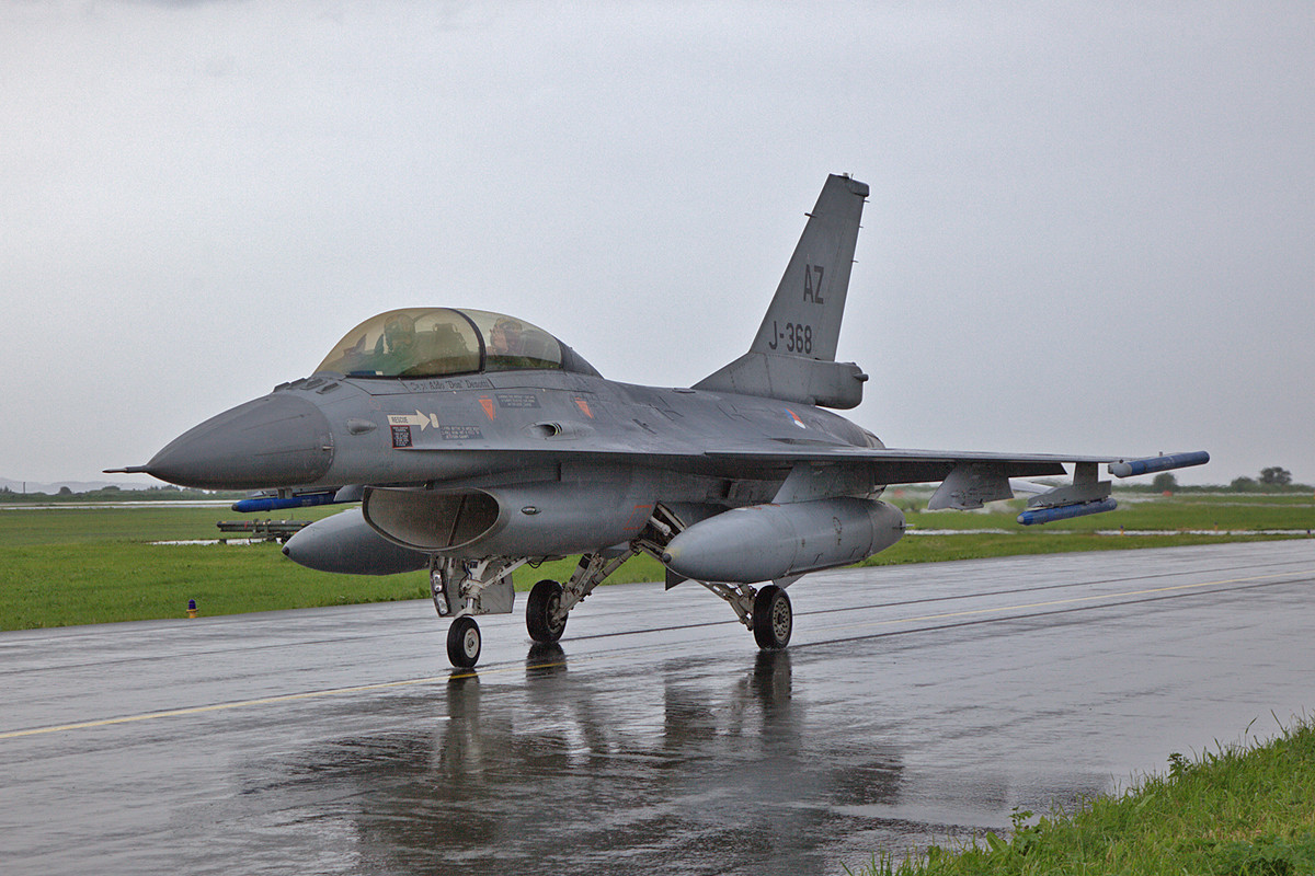 Als Gast über das Wochenende kam diese F-16B von der 148th FS aus Tucson, AZ.