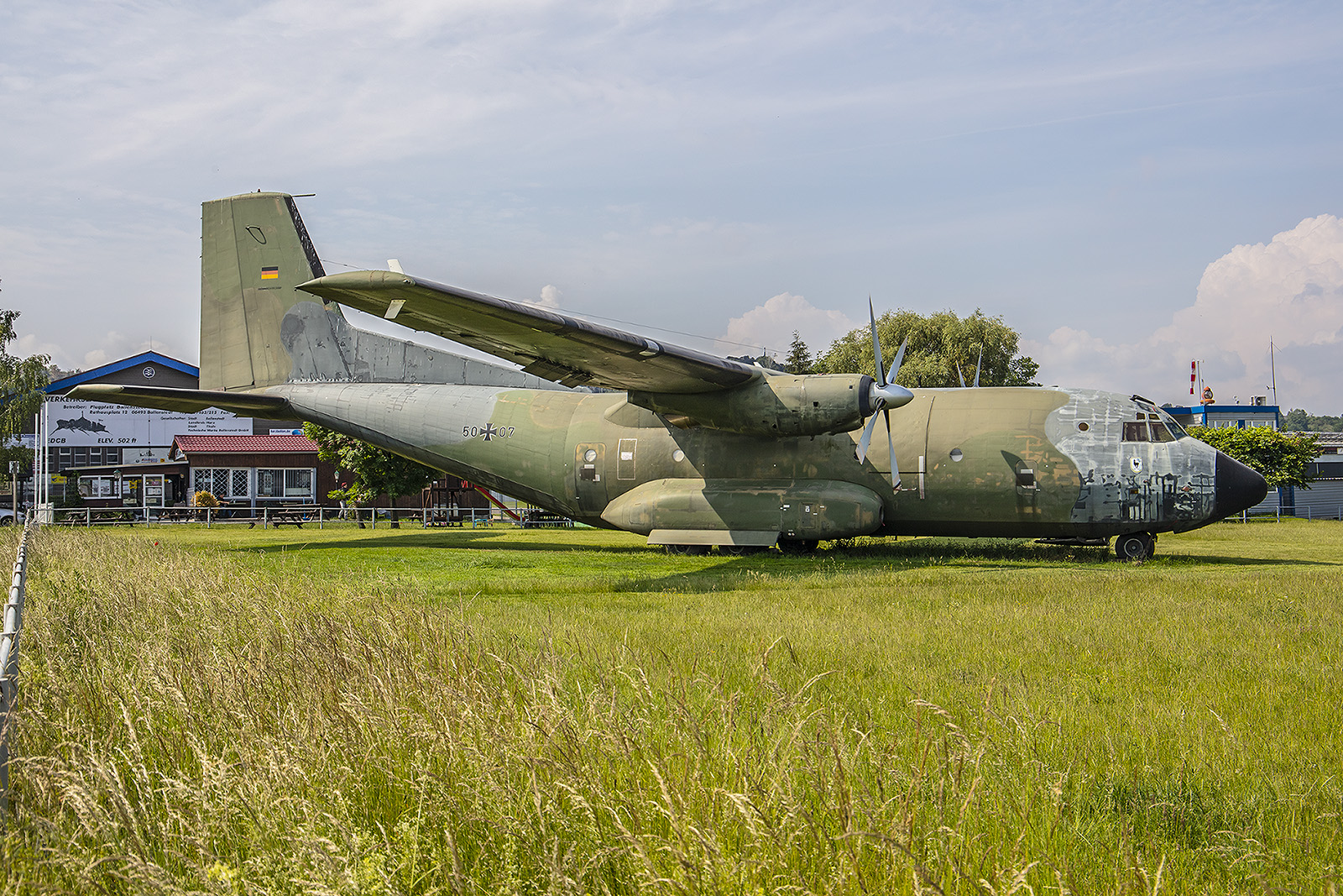 Ballenstedt - Diese C-160 Transall lädt zum verweilen ein.