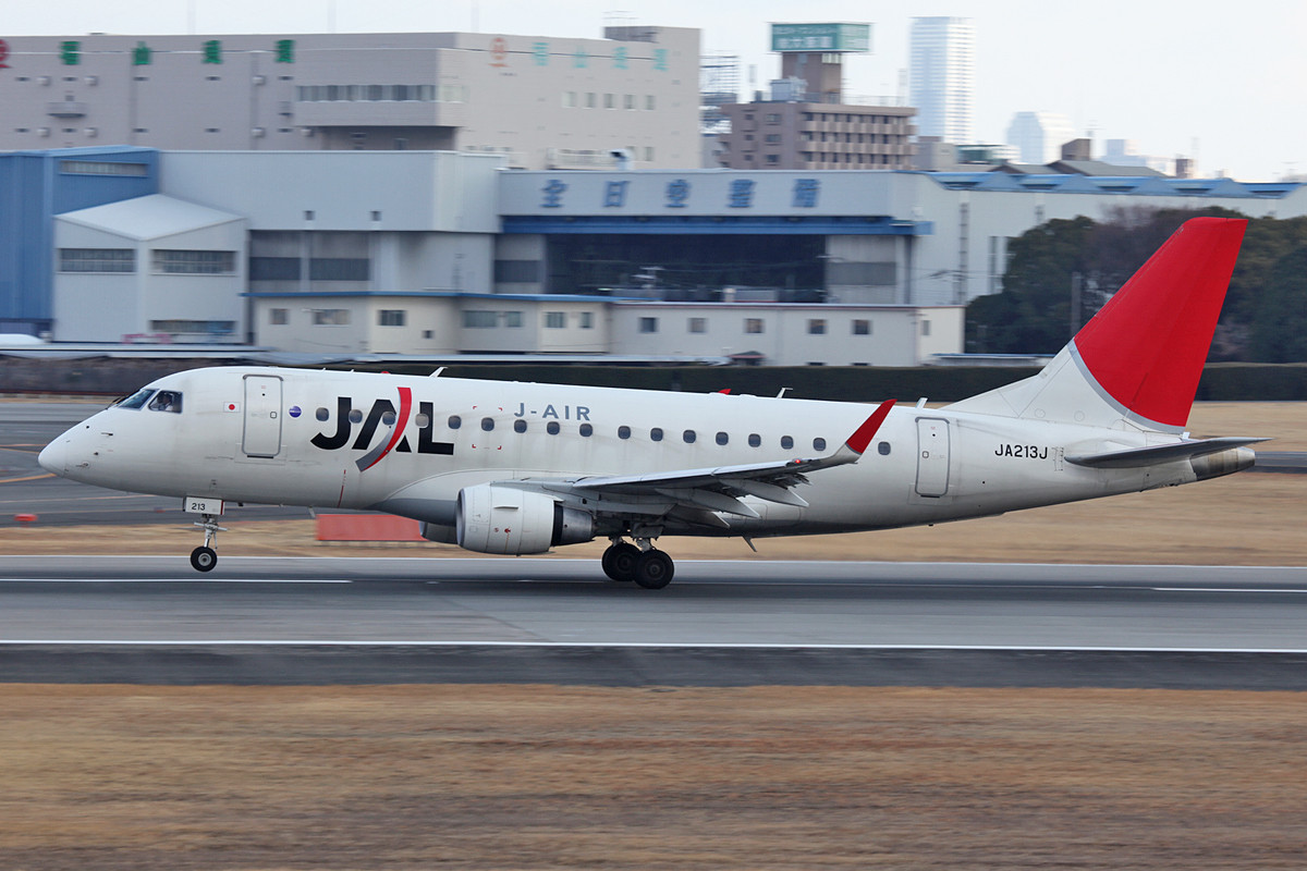 Embraer 170 der JAL Regionaltochter.