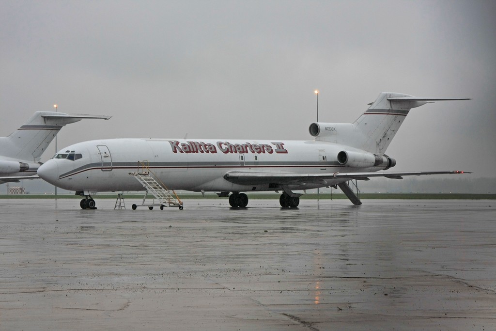Kalitta Charters Boeing 727-200.