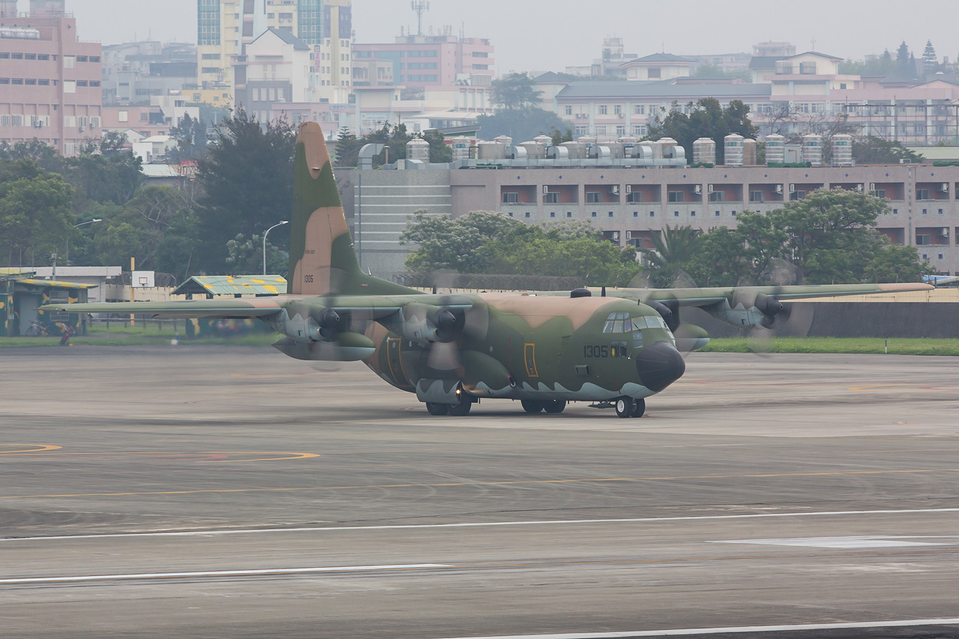 Eine C-130 Hercules aus Pingtung South