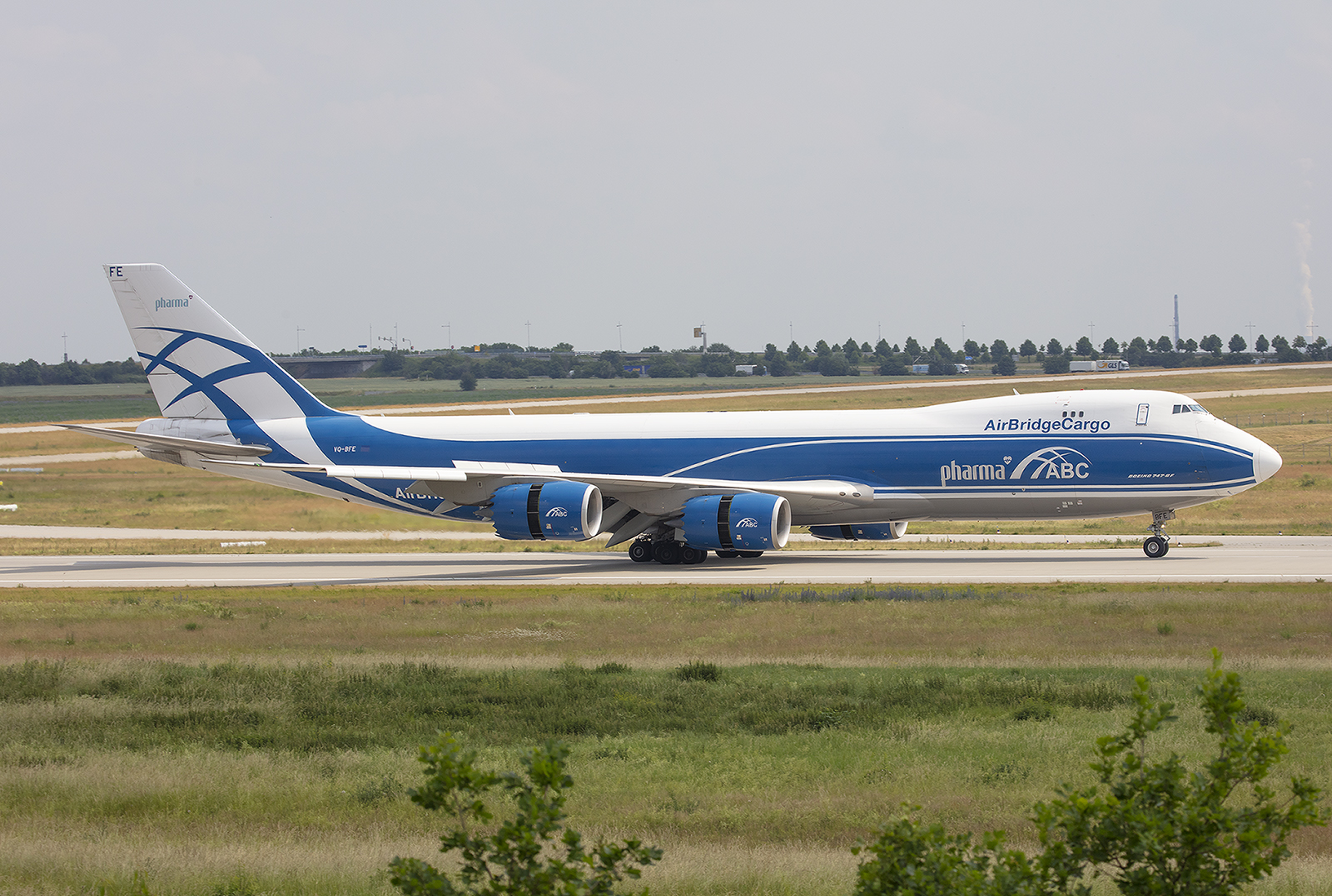 Silk Air nahm diese Boeing 747-8F nicht ab und so kam sie zu Air Bridge Cargo, einem Unternehmen der Volga-Dnepr-Gruppe.