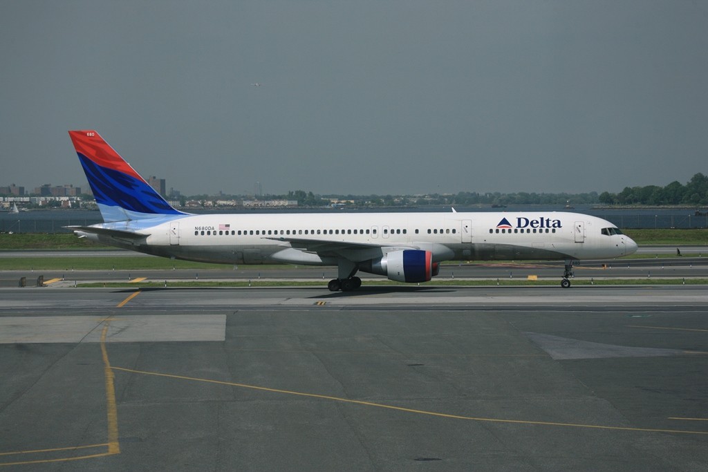 Die Boeing 757 u.a. von Delta sind die größten Flugzeuge, die von La Guardia aus operieren.