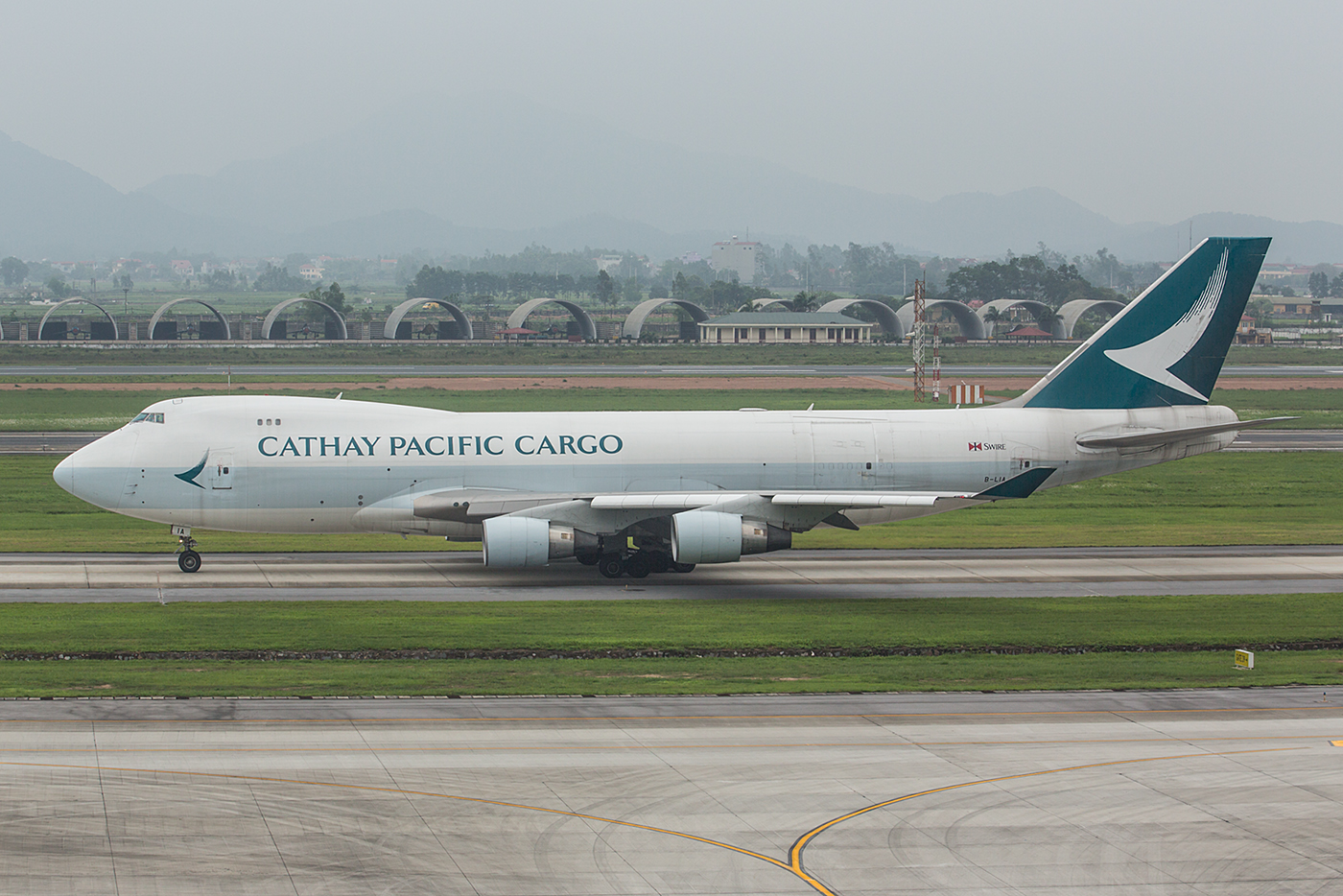 CathayPacific Cargo Boeing 747-400F in der neuen überarbeiteten Lackierung.