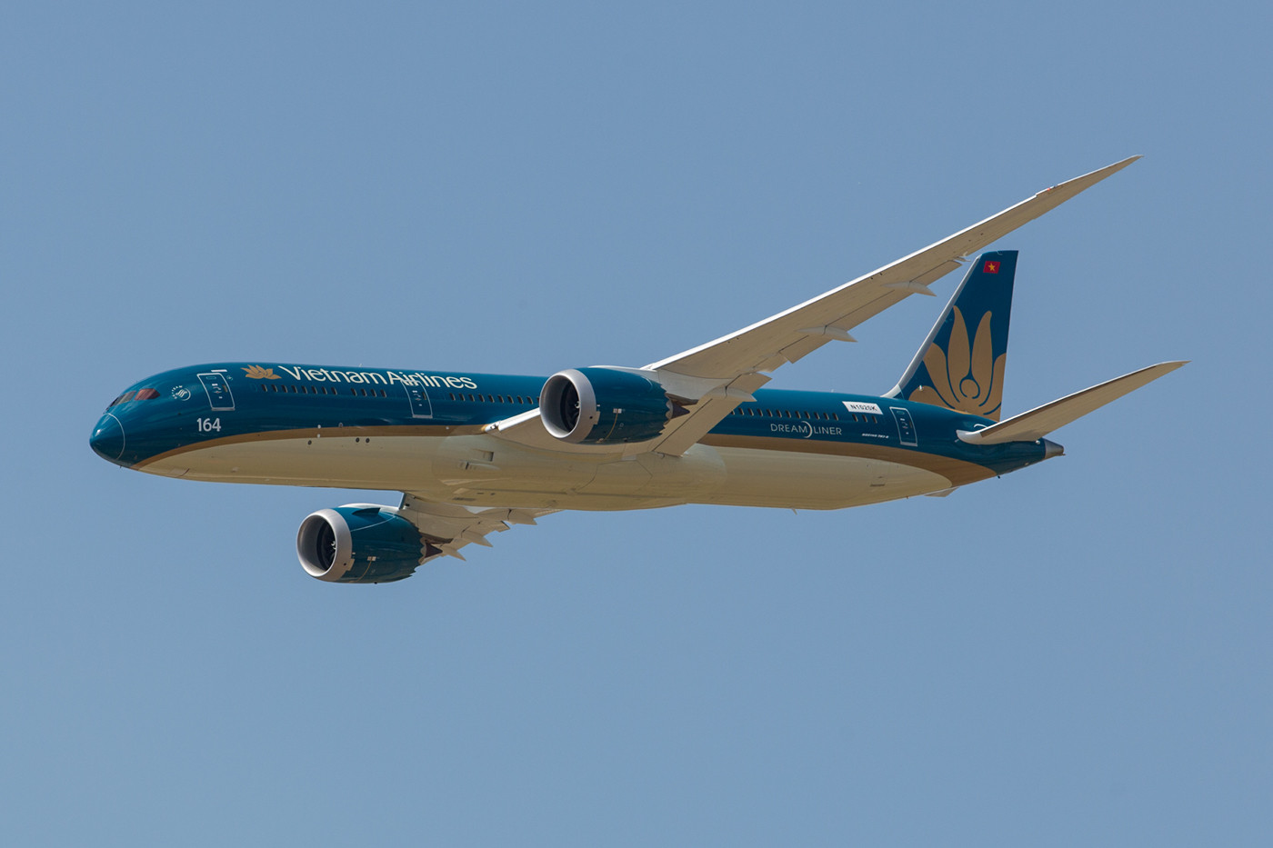 Die Boeing 787-9 im Flying Display.