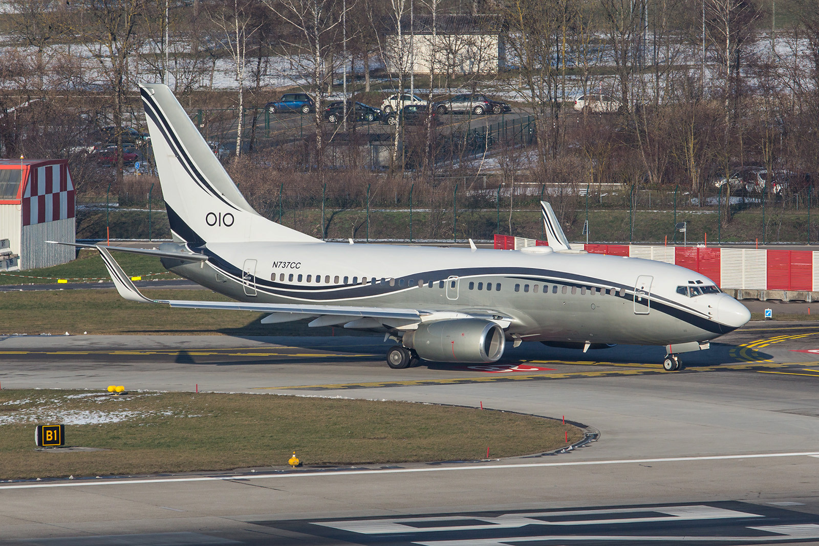 N737CC; Mid East Jet Boeing 737-74Q/W BBJ