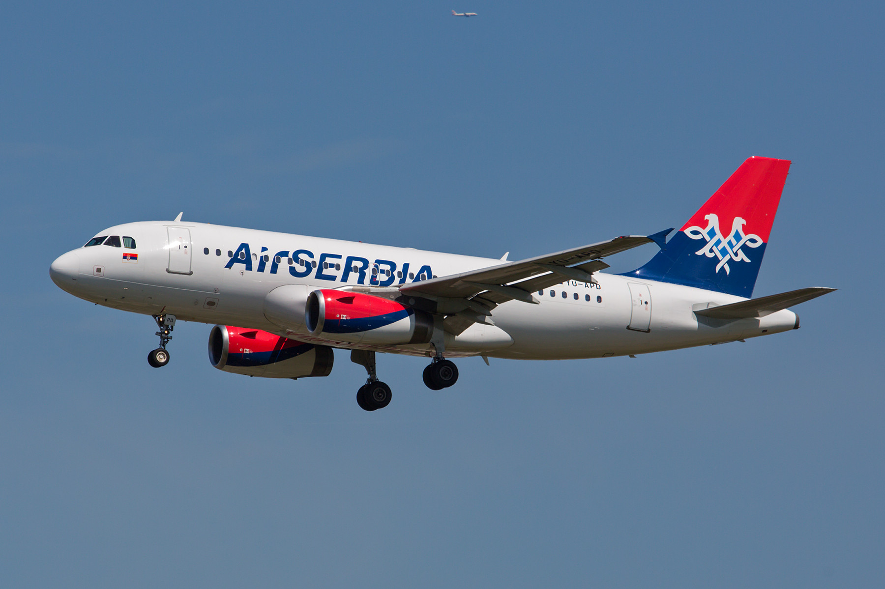 Die Air Serbia entstand aus der JAT und gehört praktisch der Ethiad Airways.