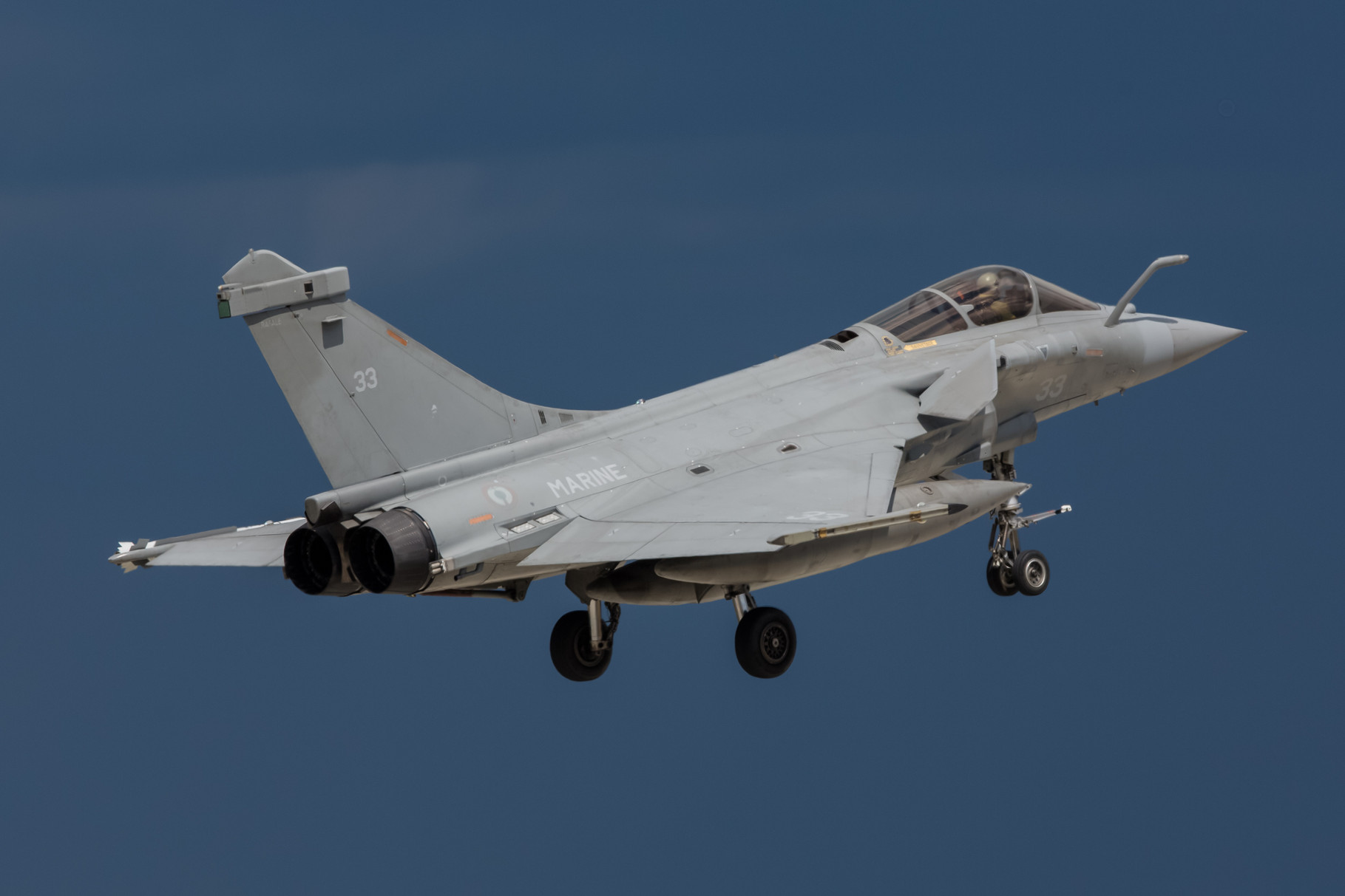 Ein weiterer Rafale M der Flotille 11, das Gewitter kam immer näher.