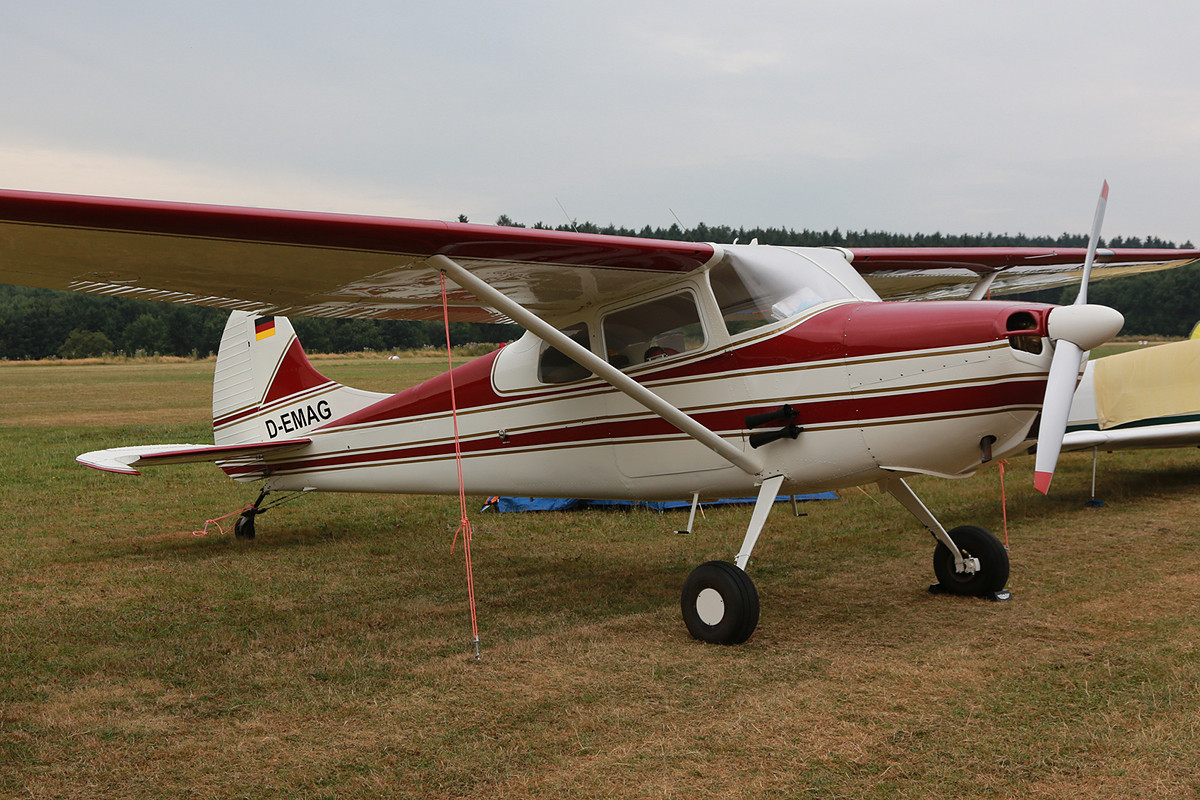 In den 1950´ern hatten auch die Cessnas noch Spornräder, wie diese Cessna 170.