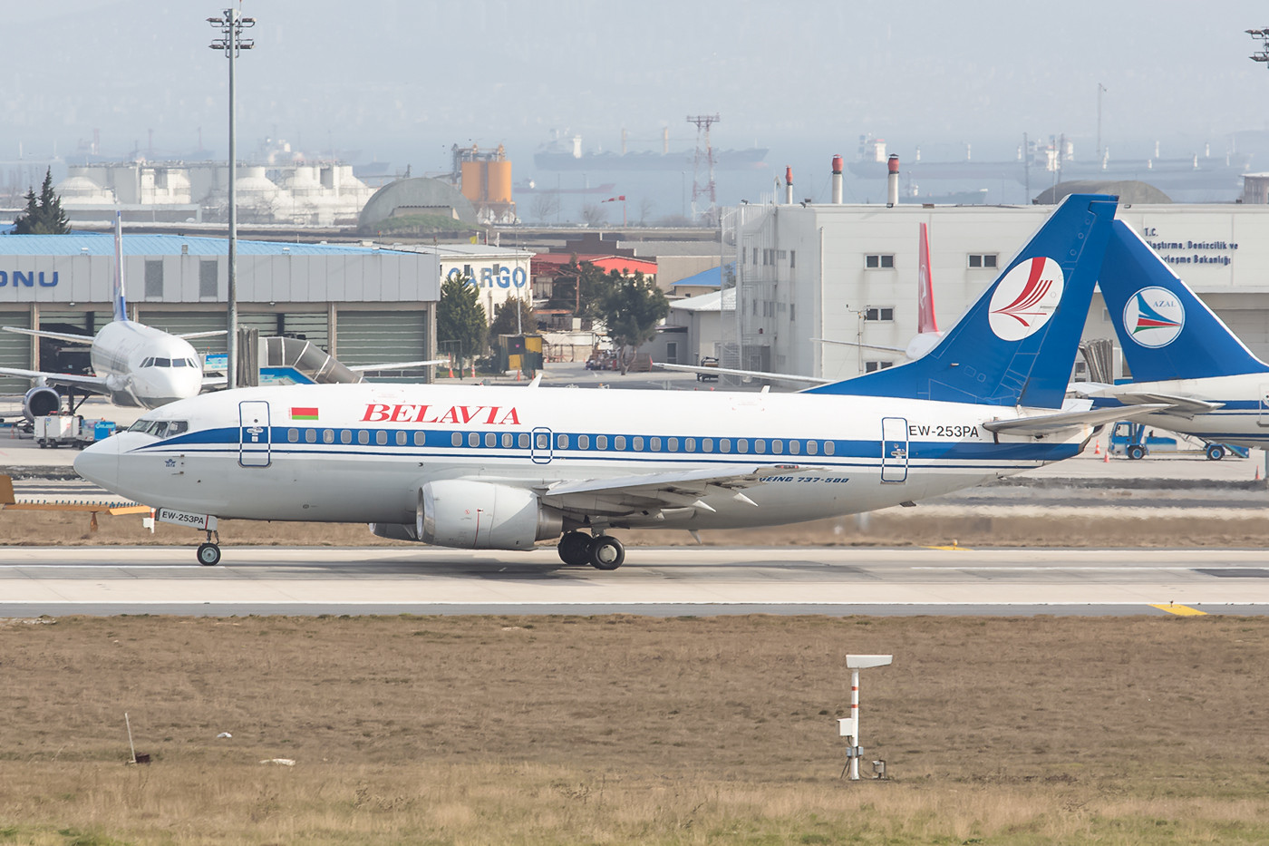 Boeing 737-500 aus Weißrußland.