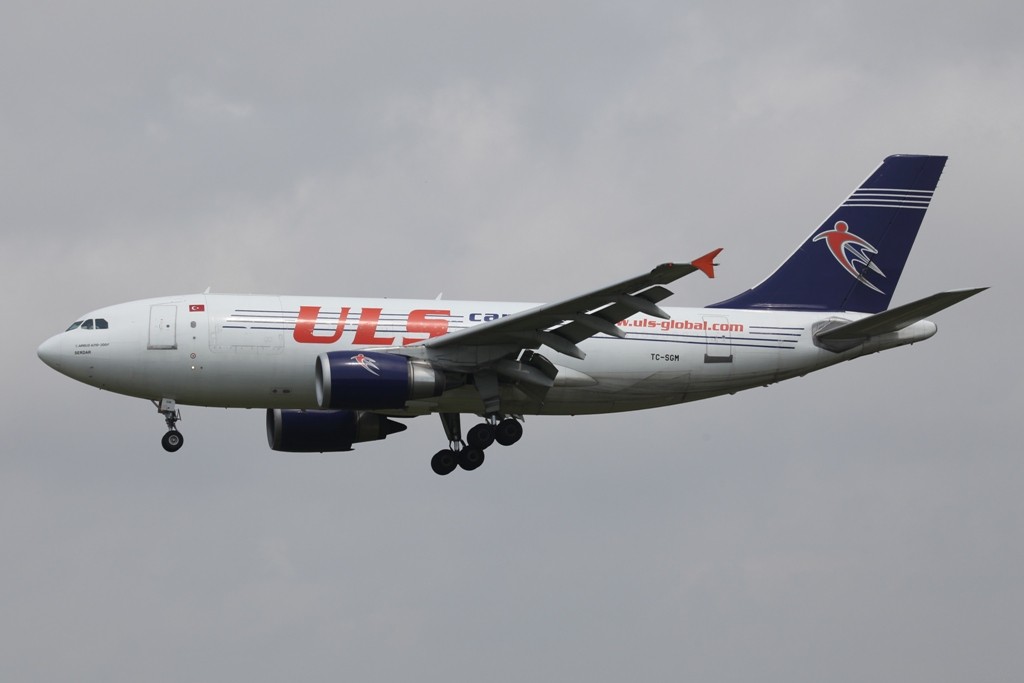 ULS Cargo mit einem Airbus A 310 aus der Türkei.