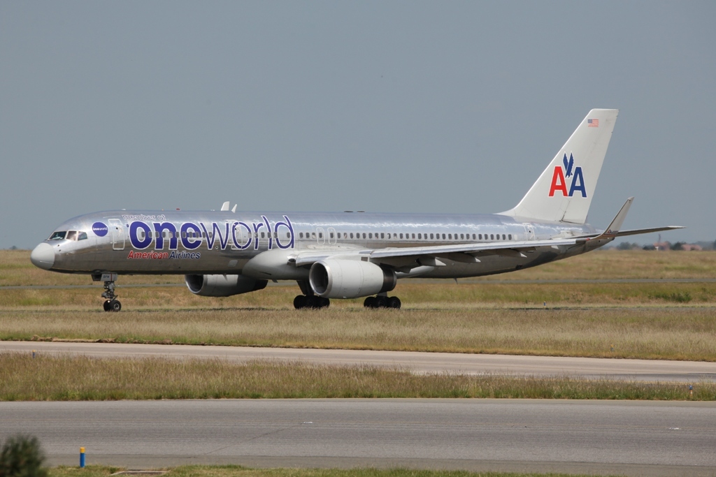 American Airlines ist Mitglied One World Alliance.