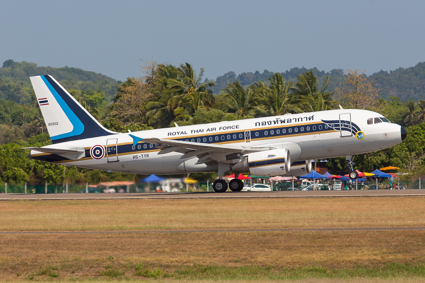 Die RTAF kam mehrfach mit diesem A-319, der auf Bangkoks altem Flughafen Don Muang stationiert ist.