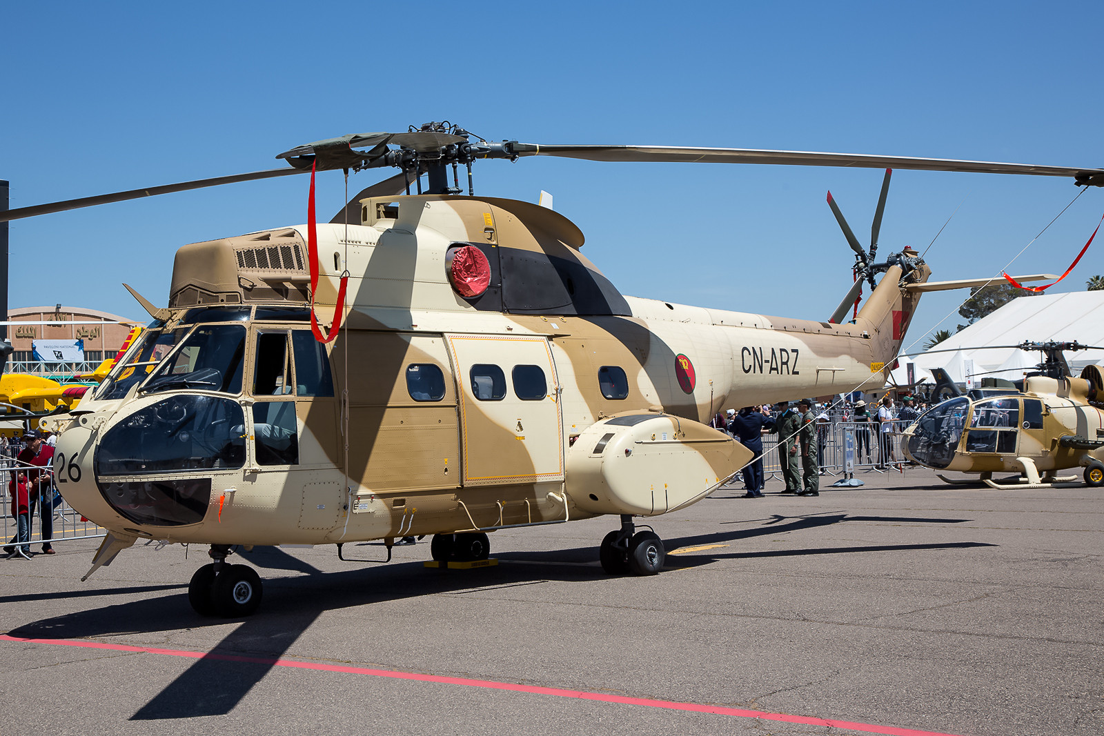 Auch die Pumas der Luftwaffe haben Sandfilter vor den Triebwerkseinläufen.