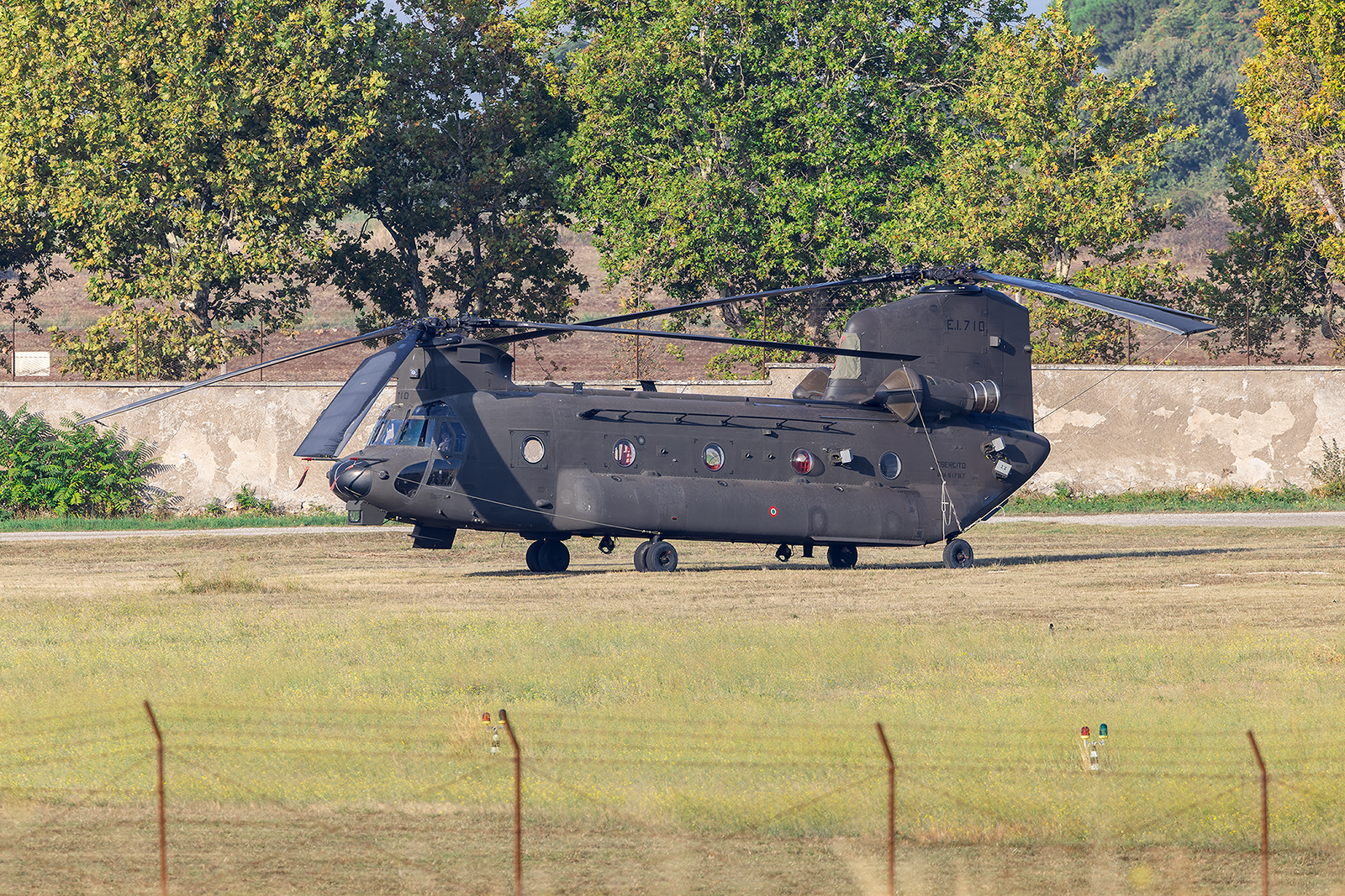 Leider nur am Boden stand dieser CH-47F der Esercito.