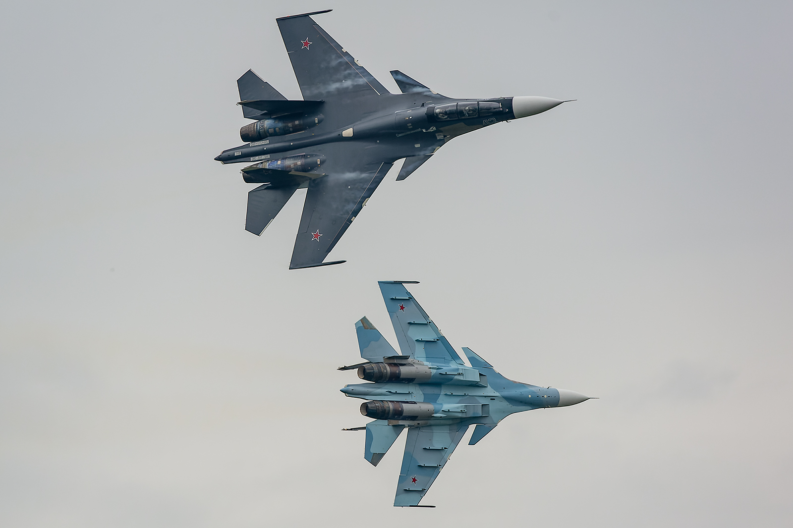 Zwei Sukhoi Su-30SM2 der russischen Marine.
