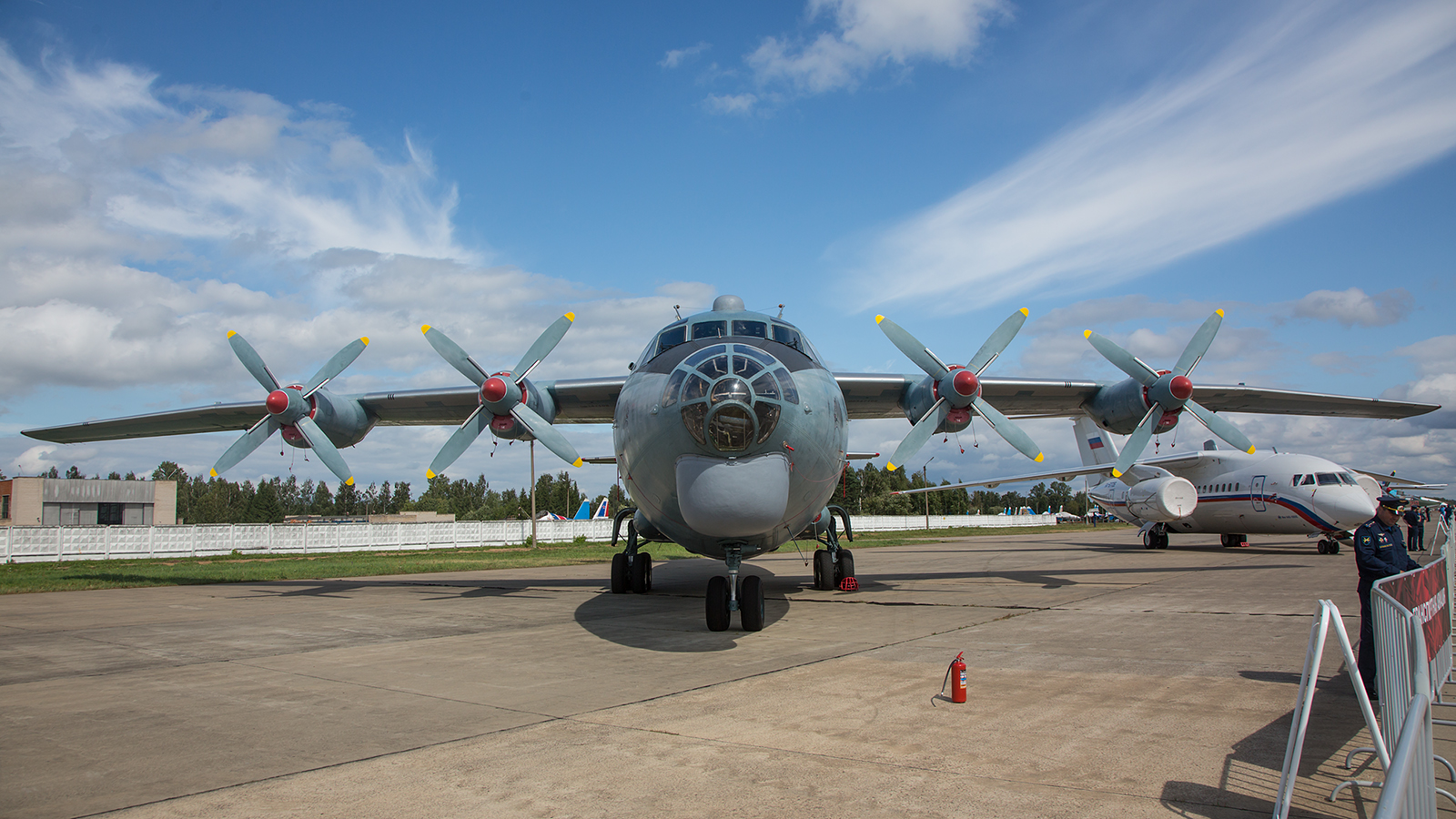 Transportflugzeug Antonov An-12BK