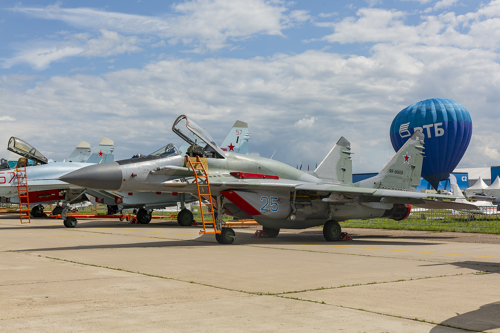 Die Mikoyan Gurewitsch MiG-29SMK ist außer in Russland nur in der Luftwaffe von Peru zu finden.