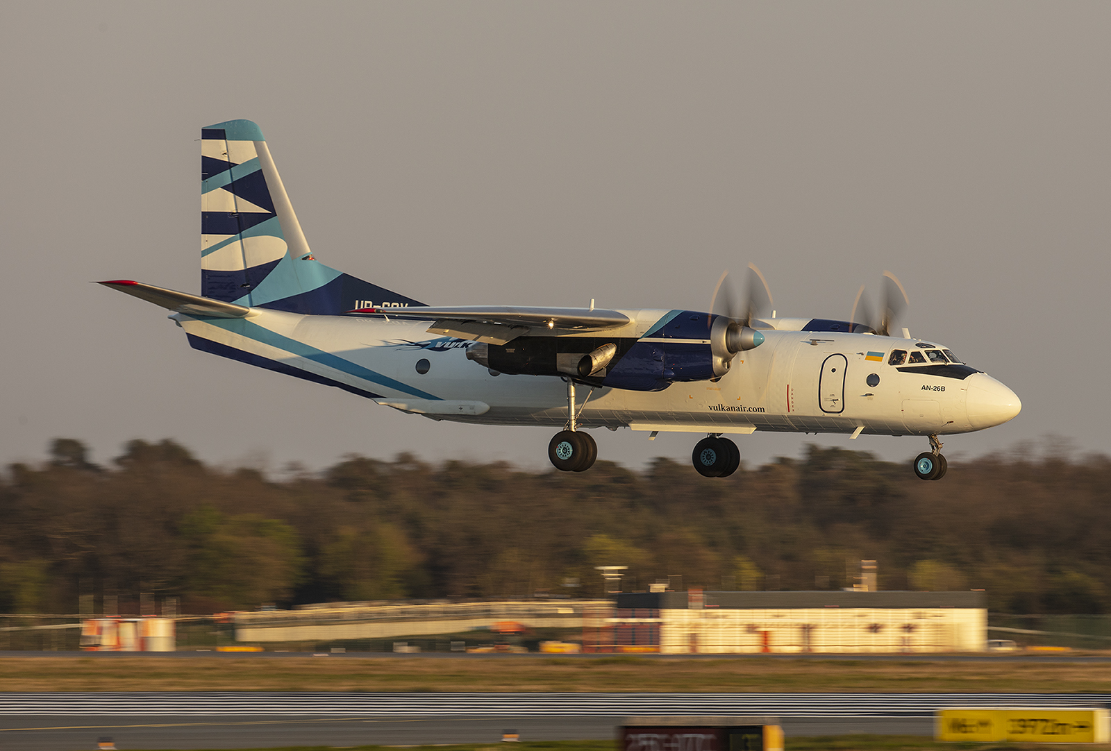 Noch ein exot, diese Antonov An-26