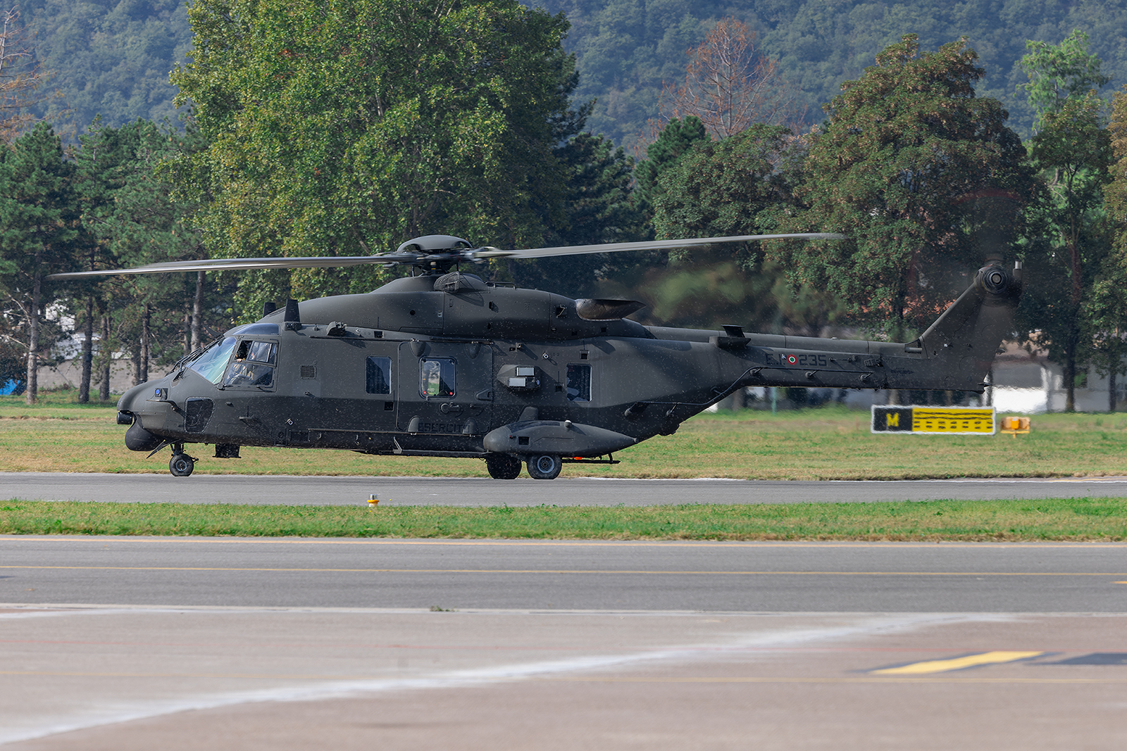 NH-90 der Esercito in Bozen
