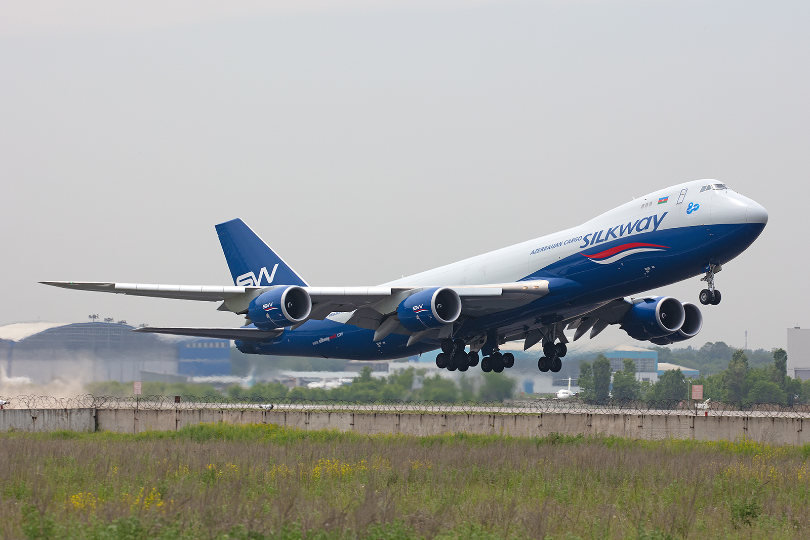 Boeing 747-8F der Silkway  Air aus Baku in Asabaidschan