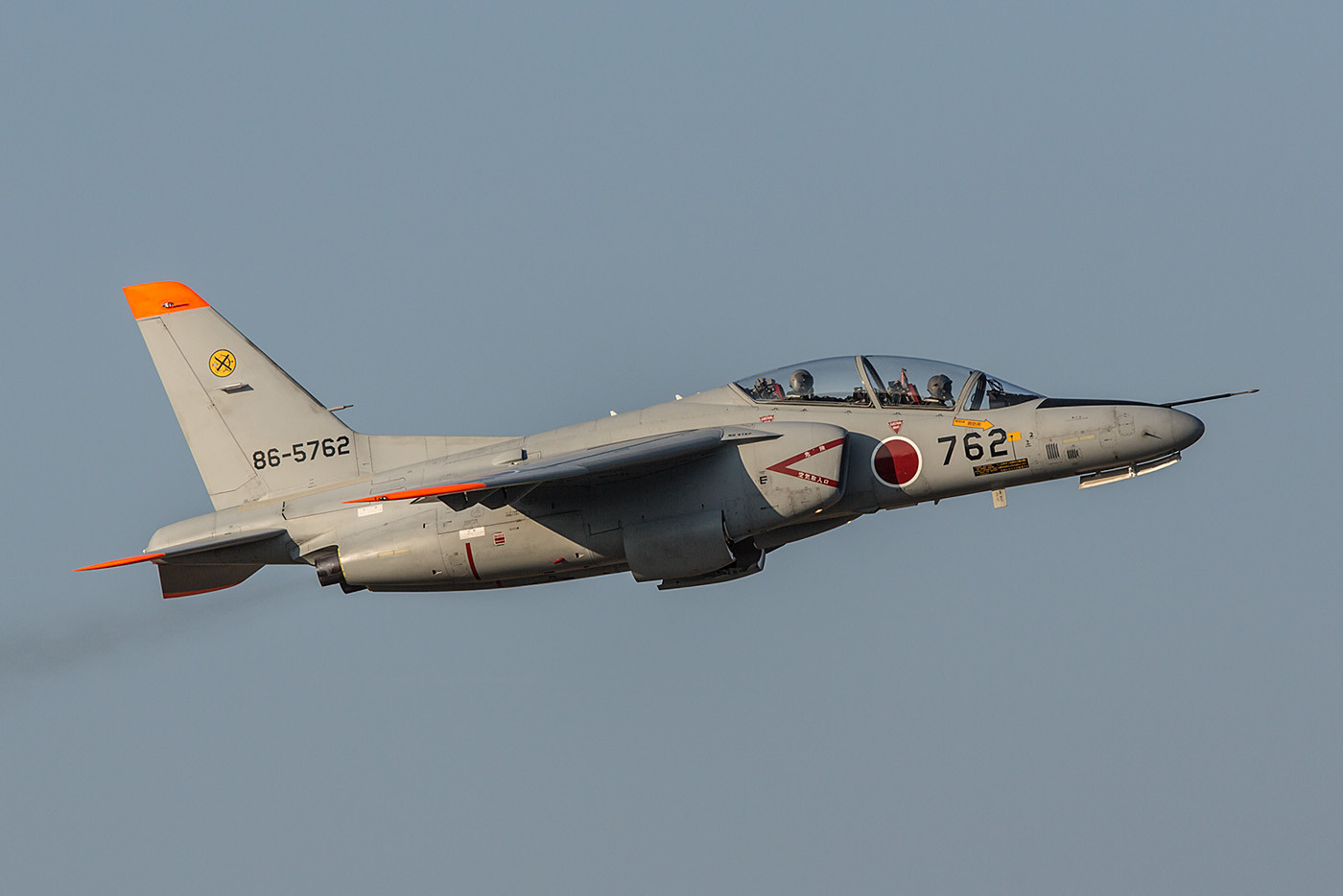 Mit dieser T-4 kam der Teamchef des F-2-Solodisplays von der 6 Hikotai aus Tsuiki.