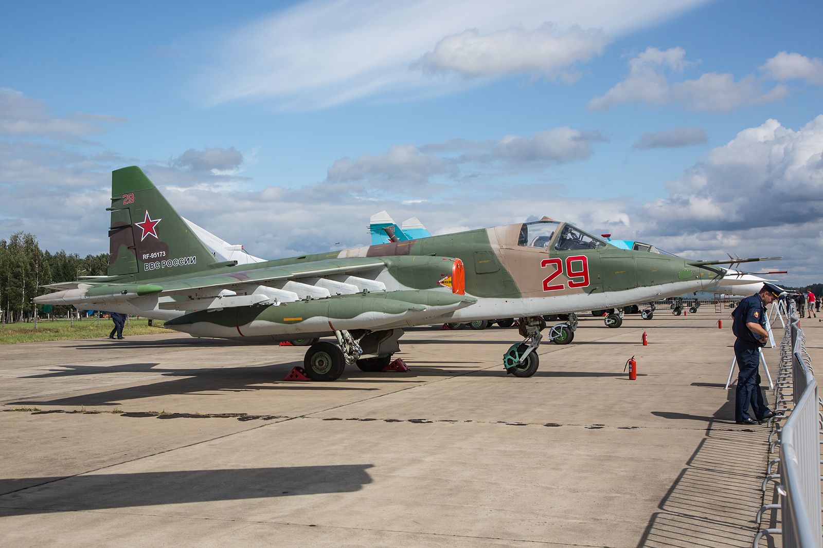 Das Erdkampfflugzueg Sukhoi Su-25 wird in der russischen Luftwaffe noch immer in großer Stückzahl eingesetzt.