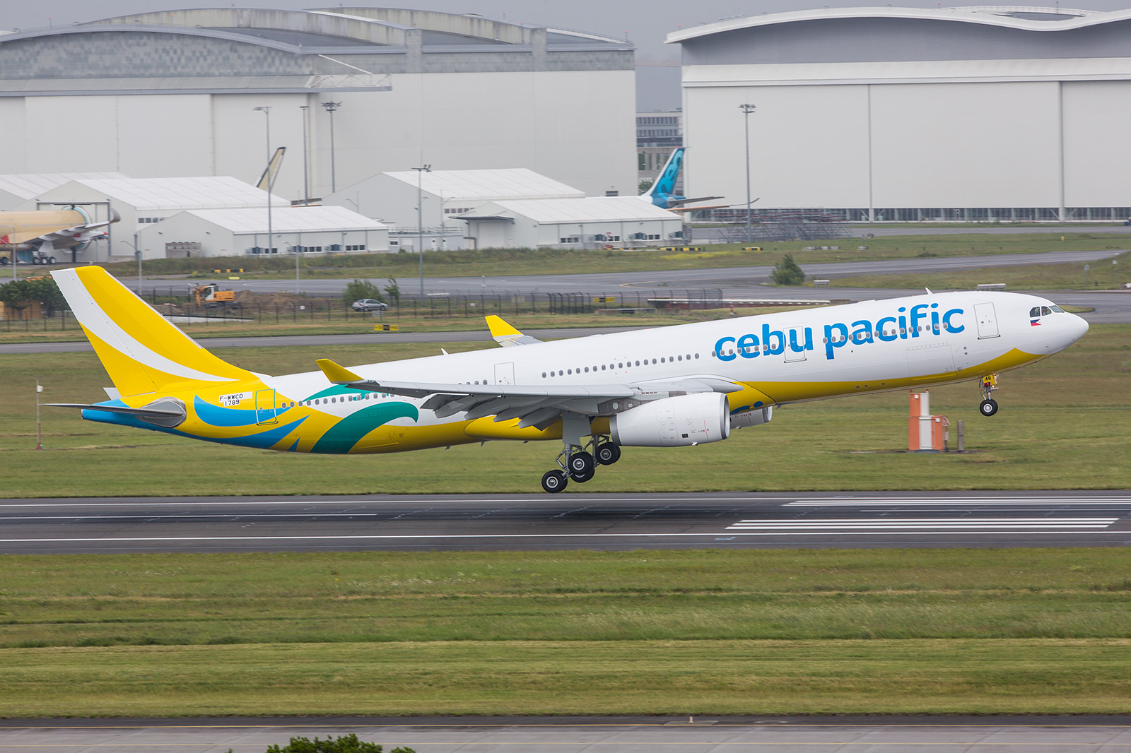 Ein A330-300 in den neuen Farben der Cebu Air von den Philippinen.