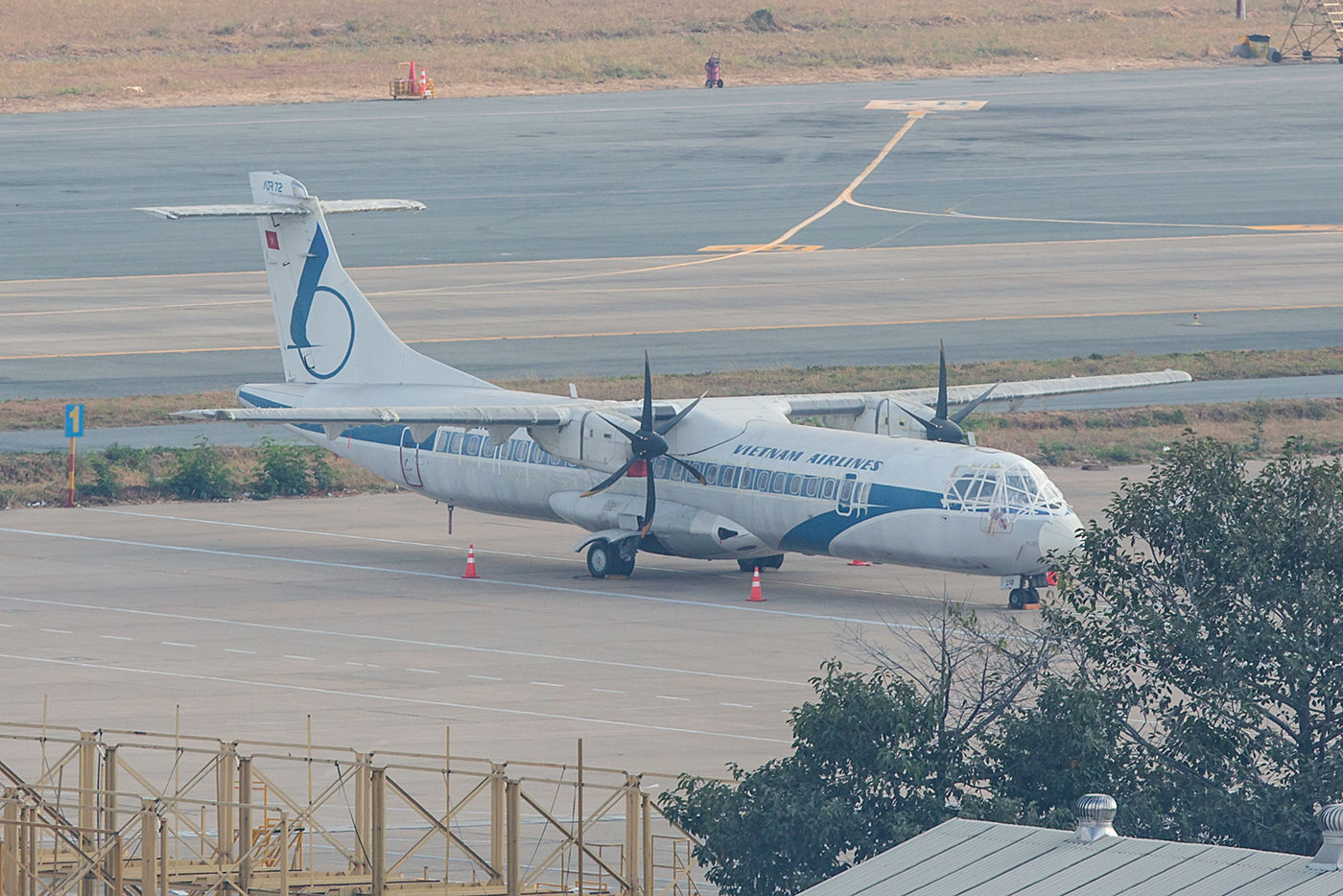 Das letzte Flugzeug der Vietnam Airlines in der ganz alten Bemalung.