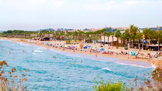 Playa larga Tarragona