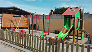 Parque infantil columpios
