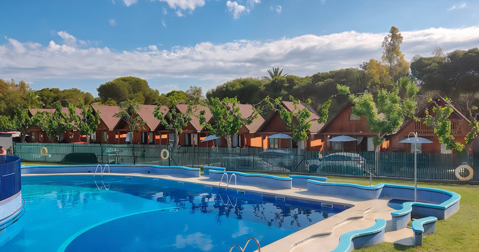 Photos of the swimming pool at Camping Arc de Barà