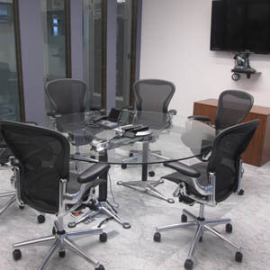 STRATEGY ROOM  (16 personas)