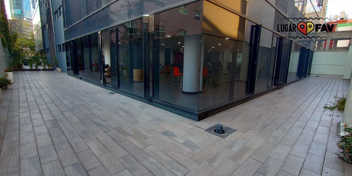 Terraza (391 m2 / 150 pax)