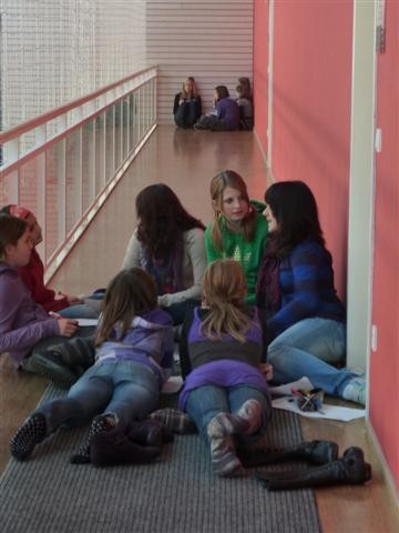 Nach dem Essen eine kleine Pause  -  Teamgespräche entspannen                                                                           und bringen  neue Ideen.