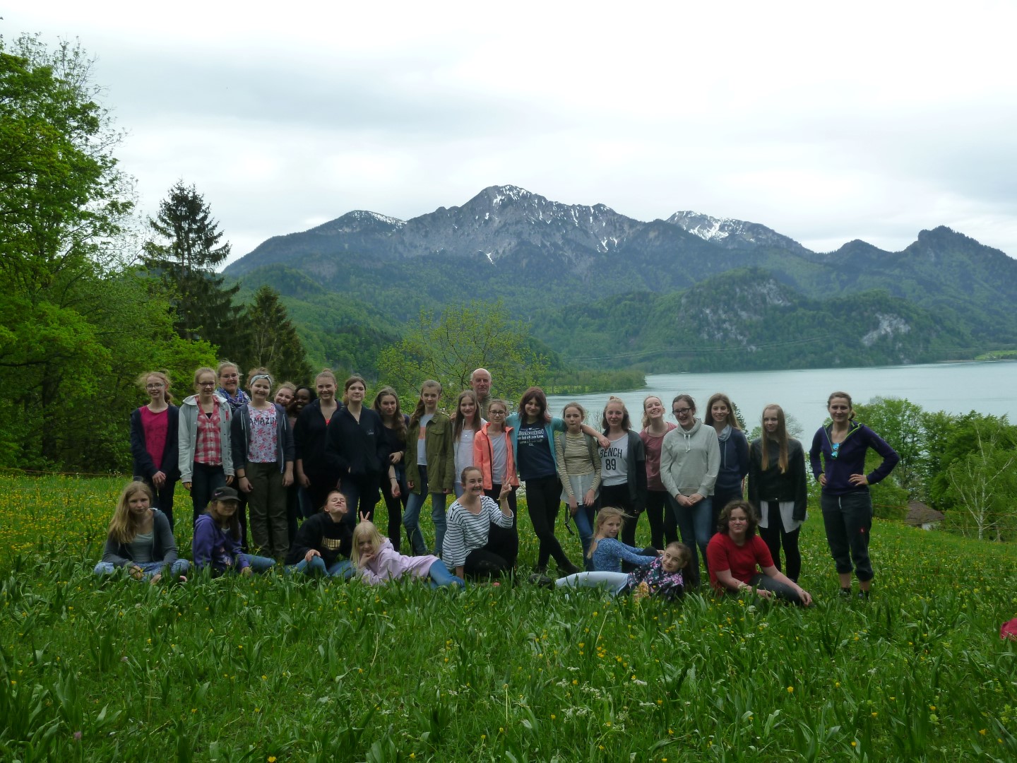 Die Klasse 7 B -  mit Blick auf den Kochlsee