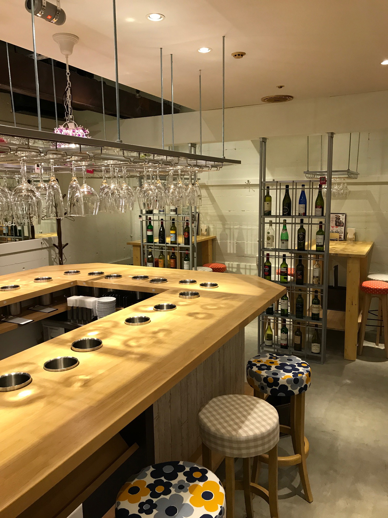 ゴム・パイン集成材のカウンター・テーブル天板 - 木材加工.com
