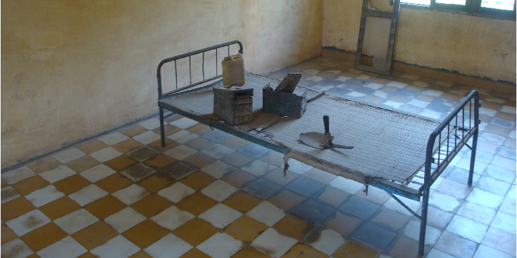 Phnom-Penh-Tuol-Sleng-Prison-Jail-Red-Khmer-Bed-Torture-School-Cambodia