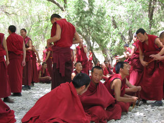 Yangpachen-Tibet-Monk-China-Clapping-Temple-Complex-Monastery