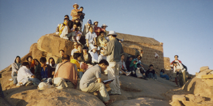 Sint-Catharina-Monastery-Sinai-Dessert-Egypt-Moses-Ten-Commandments-Bible-Pelgrims-Nightwalk