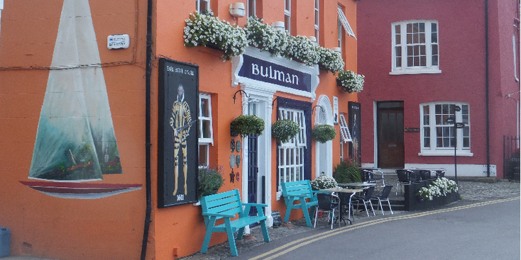 Kinsdale-Bay-Harbour-Ireland-Colored-Houses