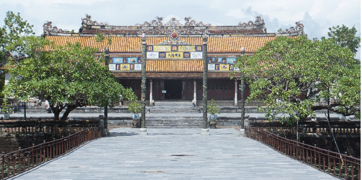 Hue-Emperor-Royal-Palace-Bridge-Entrance-Gate-Vietnam