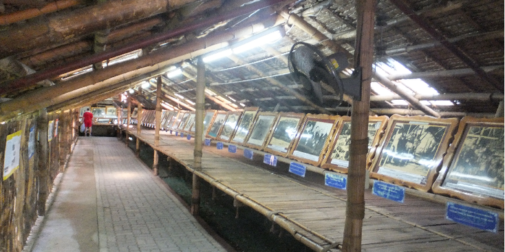 Kanchanaburi-Bridge-On-The-River-Kwai-Death-Railway-Thailand-WW2-museum-Jeath-barrack