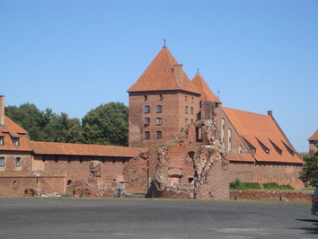 Marlbork-Castle-Fort-Teutonic-Knights-Headquarters-Poland