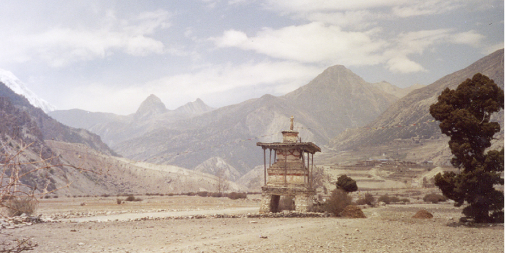 Annapurna-Circuit-Temple-Himalaya-Mountains-Nepal-Range