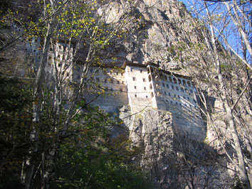 Sumela-Monastery-Wall-Stone-Rock-Hanging-Christian-Turkey-Trabzon
