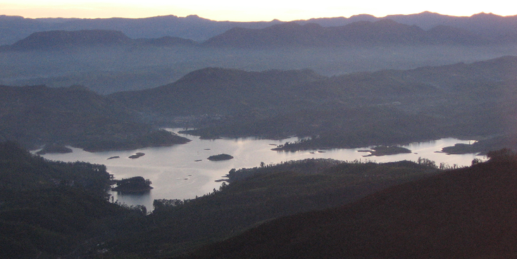 Adam-Peak-Holy-Pelgrims-Night-Walk-Temple-Sri-Lanka