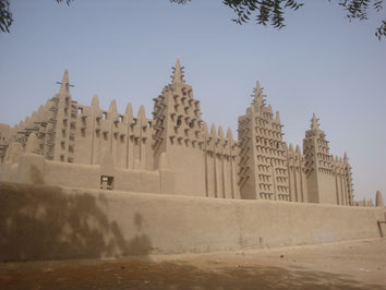 Djenne-Mosque-Mudbrick-Market-Mali