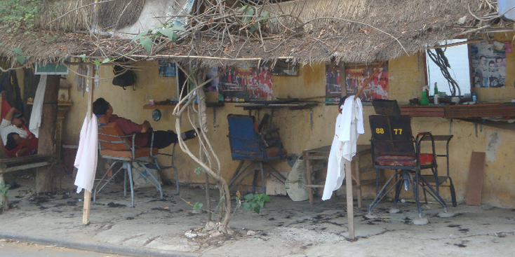 Phnom-Penh-Streetlife-Barber-Shop-Cambodia