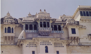 Udaipur-Haveli-Octopussy-James-Bond-India-Rajasthan